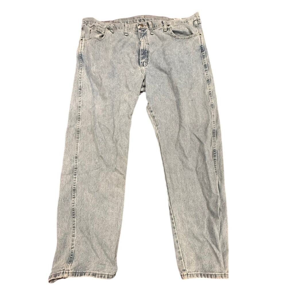 Wrangler Rugged Wear Men's Relaxed Fit Heavyweight Denim Jeans Light Wash 46x32